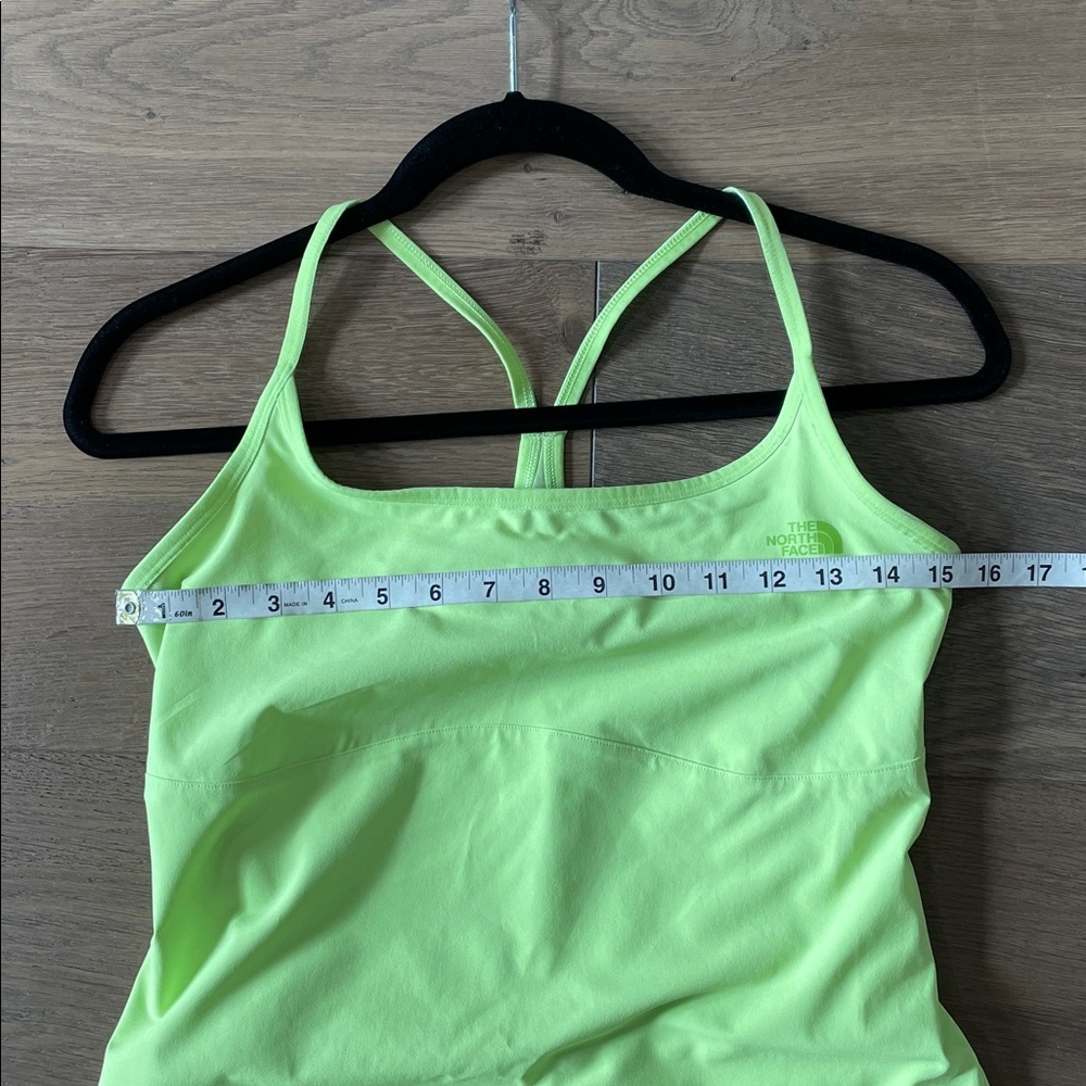 North Face Women's Arque Hike Dress in Sharp Green Built In Shorts Athletic - Picture 12 of 16